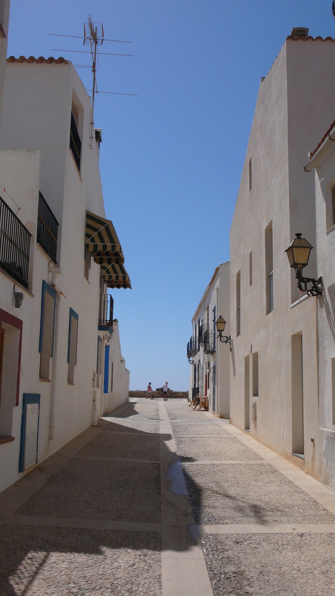 Tabarca - malownicza ulica Calle Del Mújol