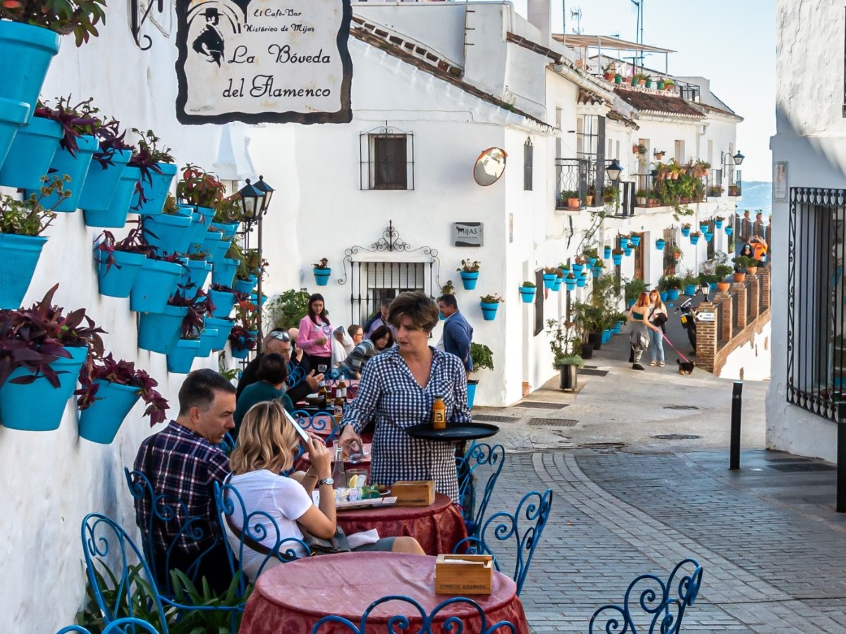 Wąskie uliczki w Mijas na Costa del Sol